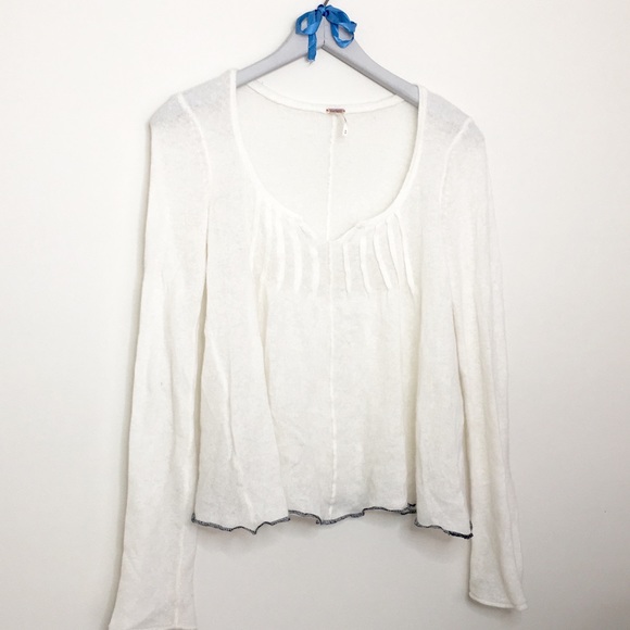 FREE PEOPLE  soft top! Light and flowy-scoop neck - Picture 1 of 3